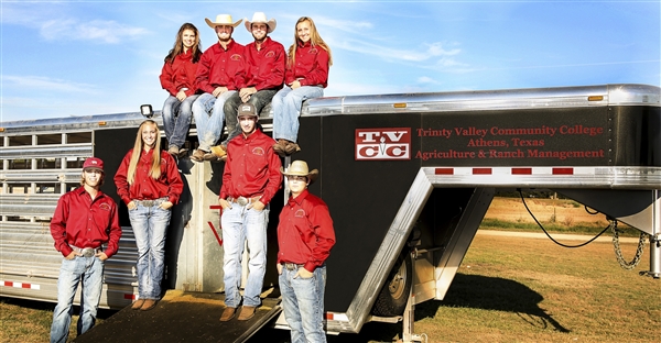 L-R, Tanner Essary, Lindsey Bever, Jacklyn Hart, Cally Cox, Taylor Davis (Captain), Chase Tindel, Madison Carney, and Logan Allen