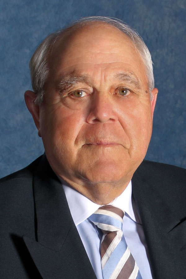 Headshot Ron Day