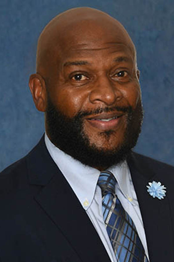 Headshot Terry Eason