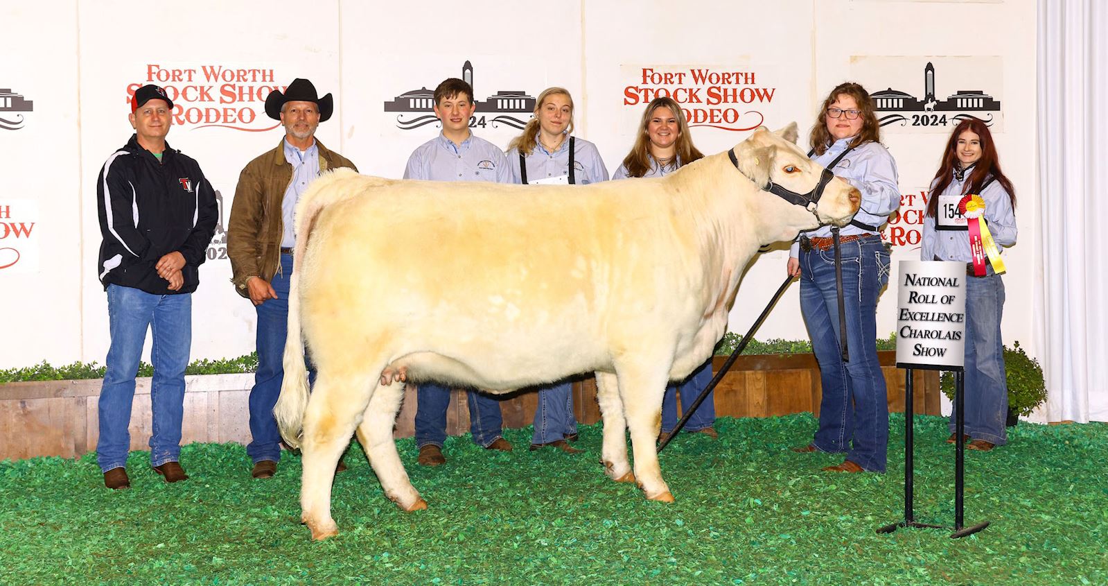 Beef Cattle Show Team                                                                                                                       